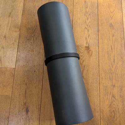 Giá đỡ Vòng Cuộn Thảm Yoga Gym Dạng Tham Số