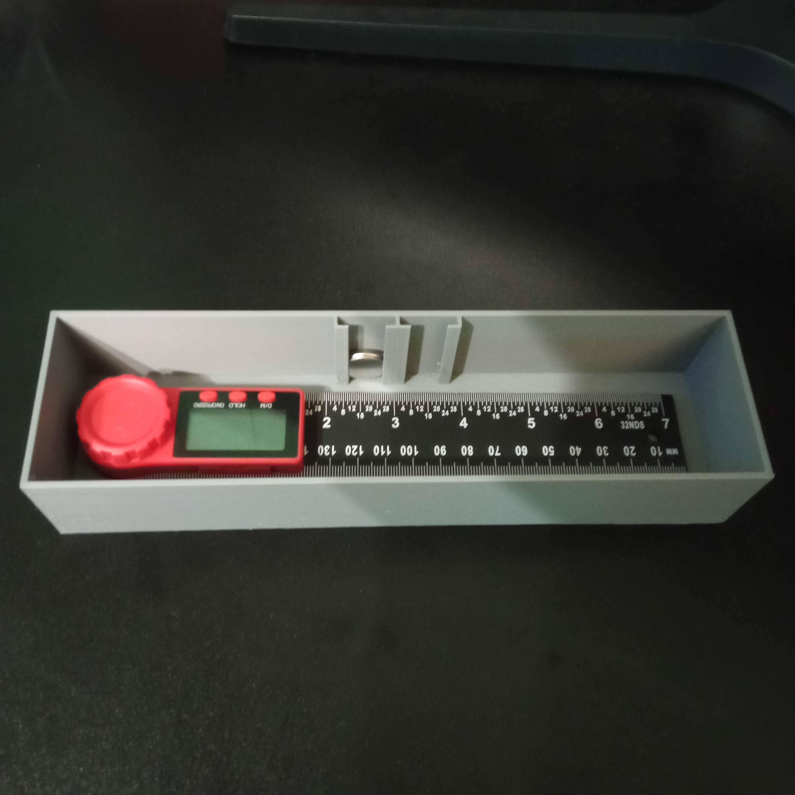 Hộp Đựng Thợ Đo Góc