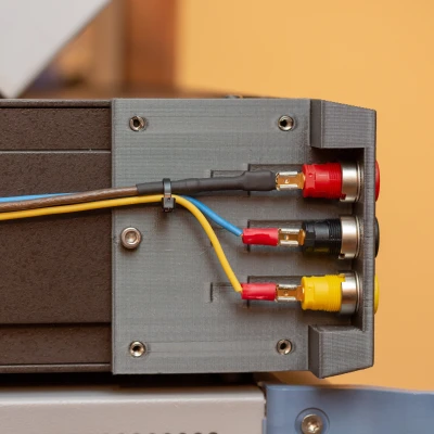 Đầu nối ngõ ra mặt trước Keithley 236