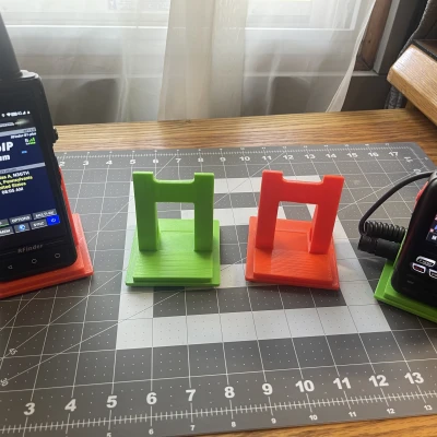 Giá đỡ để bàn đa năng cho Radio