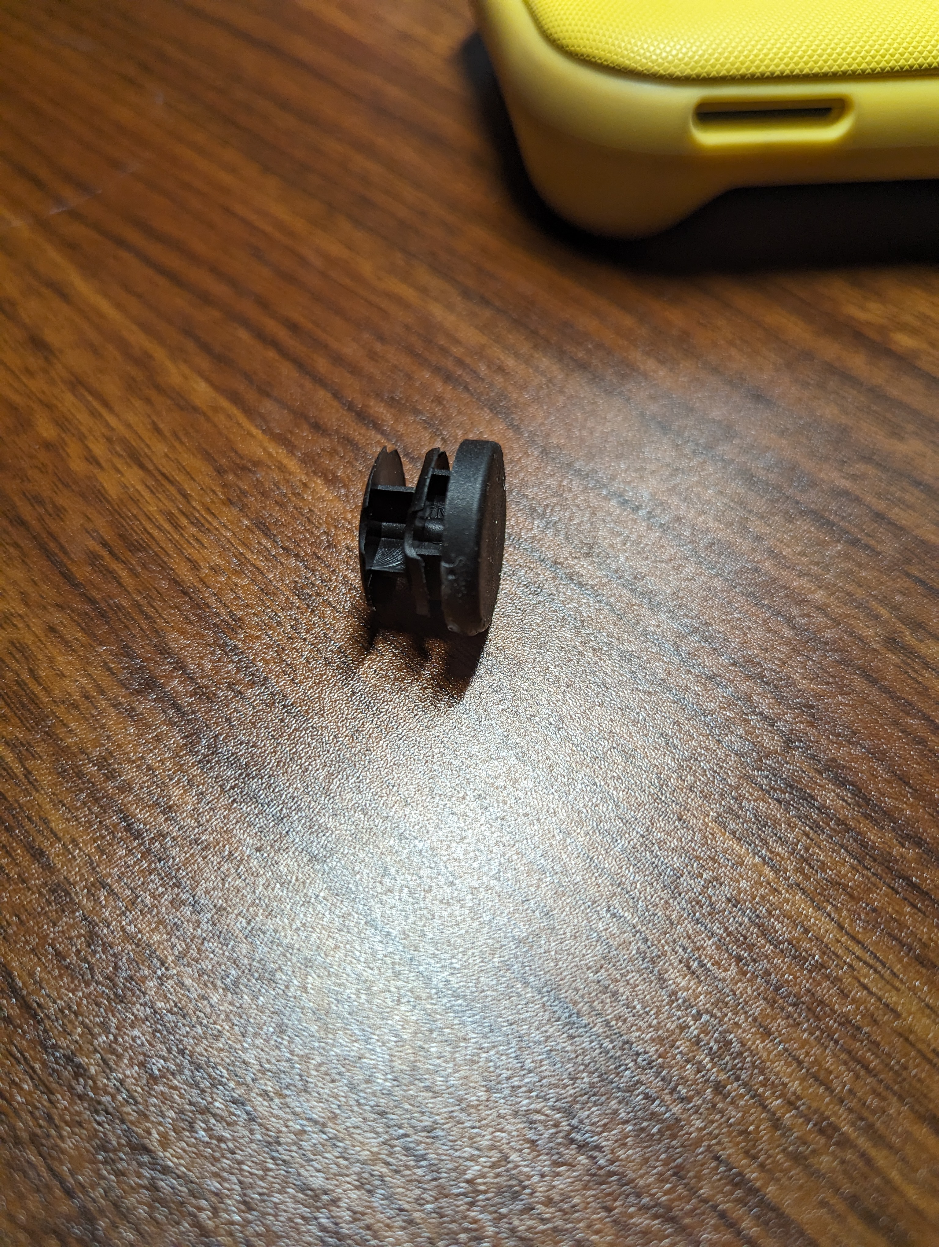 Nắp và nút chân nhỏ cho Bàn làm việc Toko