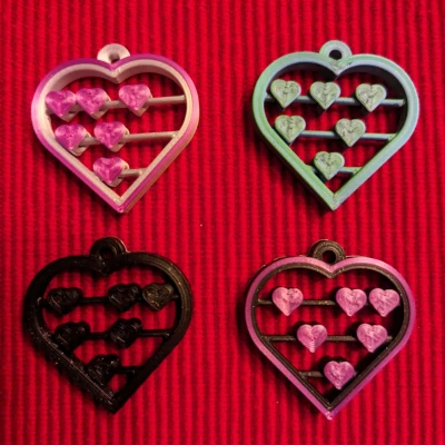 Mặt dây chuyền trái tim nhảy múa