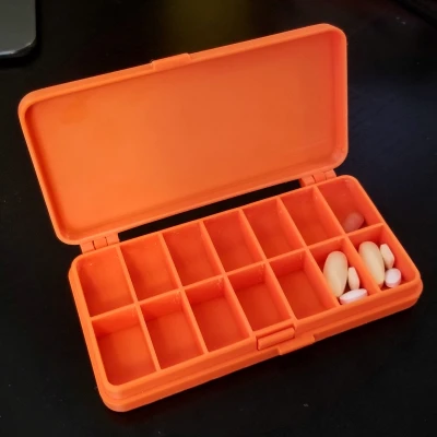 Hộp đựng thuốc hàng tuần nhỏ gọn