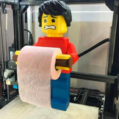 Giá đỡ giấy vệ sinh hình lego mặt sợ hãi