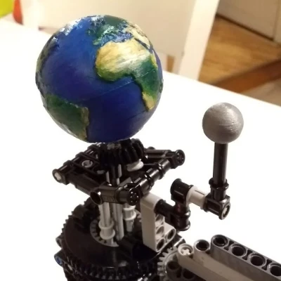 Trái Đất có lỗ trục Lego