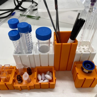 Giá Đỡ Bàn Thí Nghiệm Tối Thượng