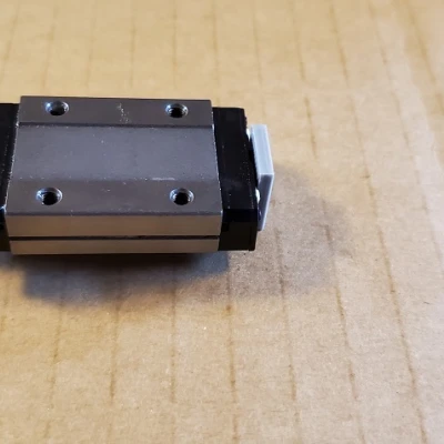 Hộp đựng bánh xe ray trượt tuyến tính