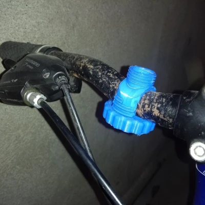 Giá đỡ điện thoại kẹp tay lái/ống (không cần ốc vít!)