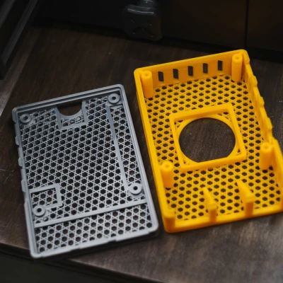 Vỏ Raspberry Pi 4B Tham số (quạt 30mm) có chân đế dọc