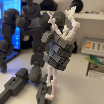 Bàn tay có khớp nối cho Lucky 13 - Tỷ lệ 500%