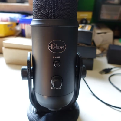 Giá đỡ Blue Yeti góc thấp