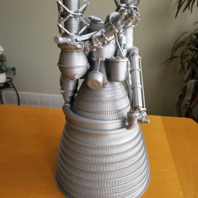 Mô hình Động cơ Tên lửa J-2 Tỷ lệ 1/10