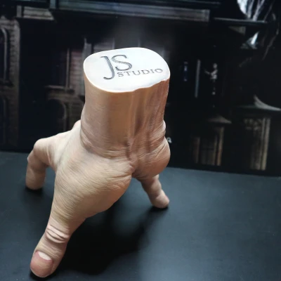 Mô hình "Thing" Gia đình Addams