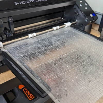 Hướng dẫn và Hỗ trợ Thảm Silhouette Cameo 4