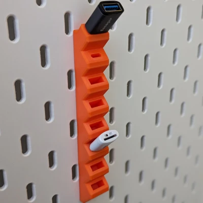 Giá đỡ USB dọc cho Skadis có USB-C