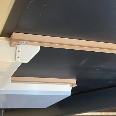 Hộc tủ dưới bàn có Cặp Chặn Kép