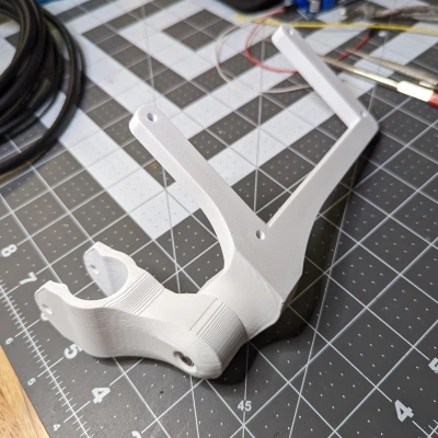 Giá đỡ Cột Màn hình Cảm ứng Raspberry Pi 7" Chịu lực Nặng