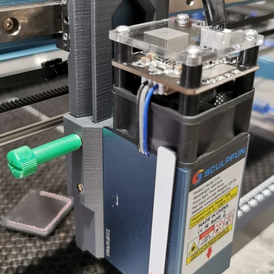 Ray laser Sculpfun S10 giúp thiết lập lấy nét dễ dàng hơn