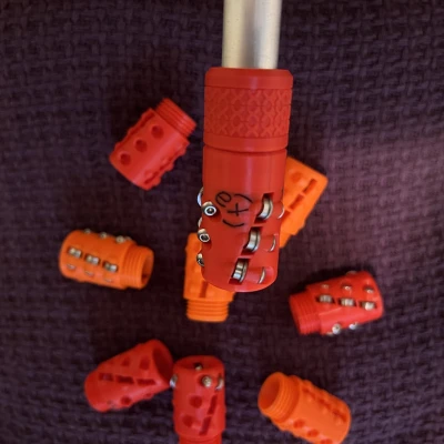 Thiết bị định tâm và tạo rãnh xoáy "ex"