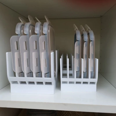 Giá Đỡ Nắp Hộp Tupperware (Tổ Chức Nhà Bếp)