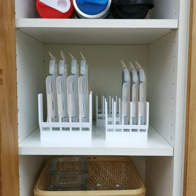 Giá Đỡ Nắp Hộp Tupperware (Tổ Chức Nhà Bếp)