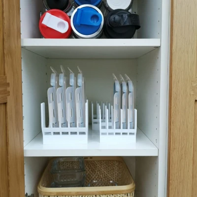 Giá Đỡ Nắp Hộp Tupperware (Tổ Chức Nhà Bếp)