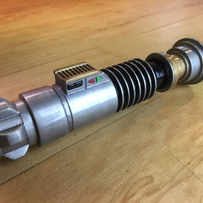 Đèn Hiệp Sĩ Ánh Sáng Có Thể Thu Gọn (Lưỡi Kiếm Tháo Rời)