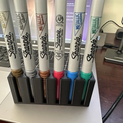 Giá Đỡ Sharpie Phiên Bản Tường Tổ Ong (HSW) - Cắm Nắp Xuôi hoặc Ngược