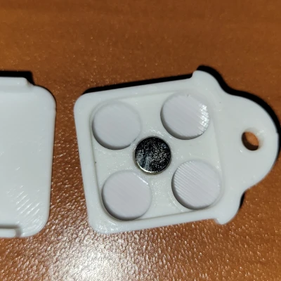 Hộp Đựng Pin Máy Trợ Thính 312 (Màu Nâu) Kèm Móc Khóa