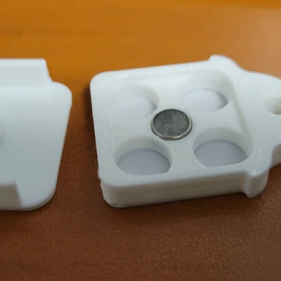 Hộp Đựng Pin Máy Trợ Thính 312 (Màu Nâu) Kèm Móc Khóa