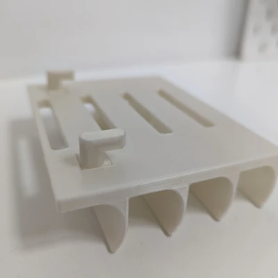 Giá đỡ bút bảng trắng Skadis