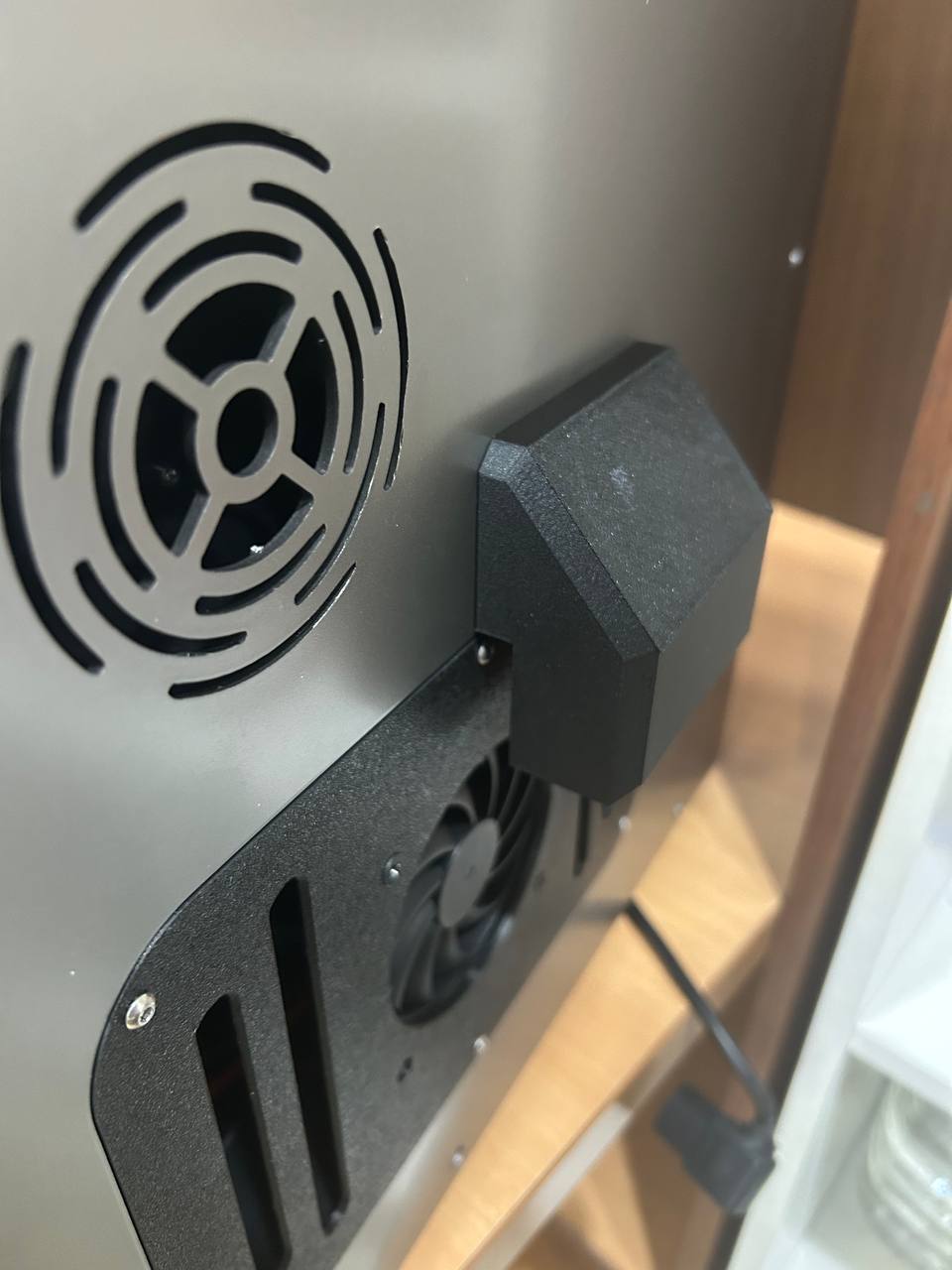 Hộp đựng phân filament Qidi PLUS 4 có thể tháo rời