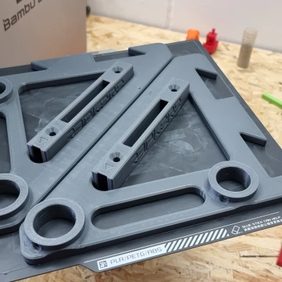 Giá đỡ RepRack cho thanh treo IKEA HUGAD 28mm