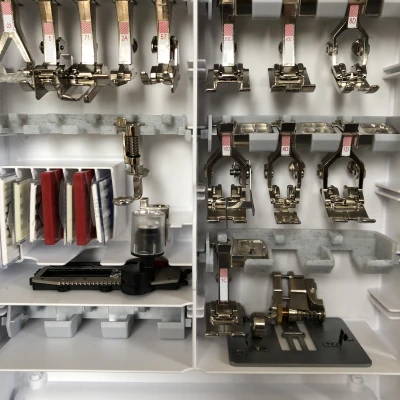 Chân Hộp Phụ kiện BERNINA