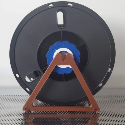 Giá đỡ cuộn dây tự tua lại