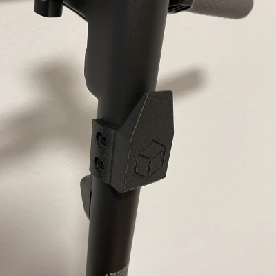 Móc AirTag cho Ninebot G30