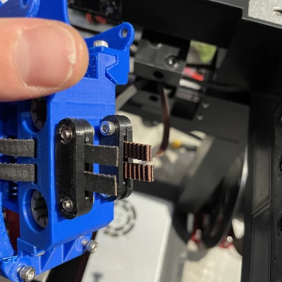 Kẹp dây đai cho The 100