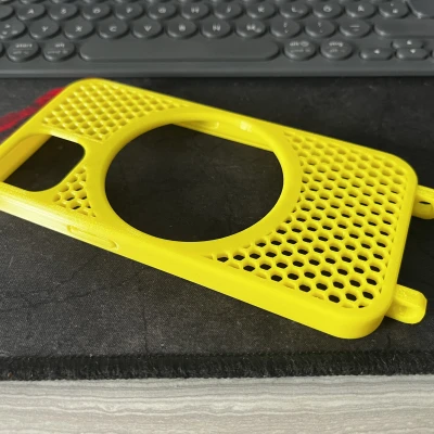 Ốp lưng iPhone 13 tương thích MagSafe (tùy chọn lỗ dây đeo)