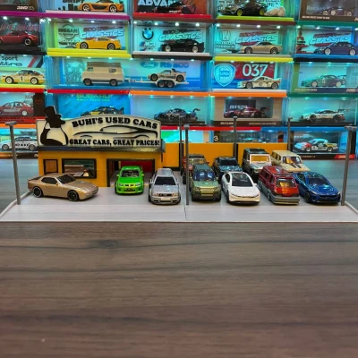 Mô hình trưng bày cửa hàng xe cũ tỉ lệ 1/64