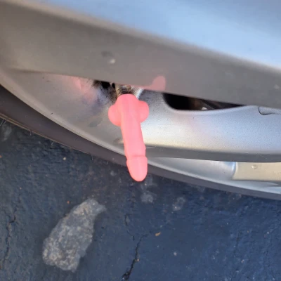 Nắp Van Lốp Xe Có Chữ D