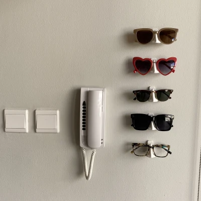 Kẹp Giữ Kính Mắt Hình Cái Mũi