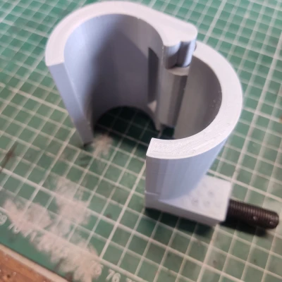 Giá đỡ chuyển hướng nước làm mát cho MX5