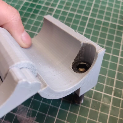 Giá đỡ chuyển hướng nước làm mát cho MX5