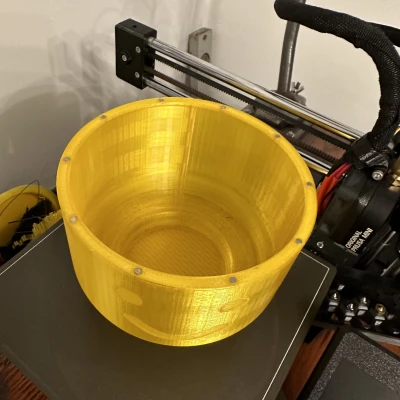 Đầu Lego đội mũ bảo hiểm công trường