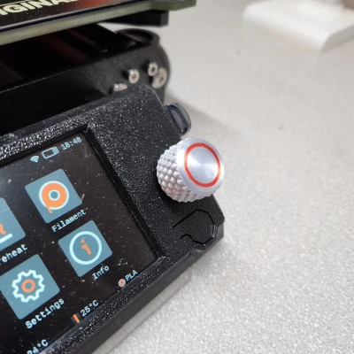 Núm xoay xLCD dạng khía có thêm "Bling" (vành nhấn nhá)