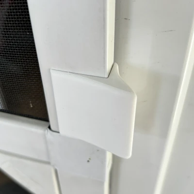 Tay Nắm Đơn Giản Cho Cửa Lưới Chống Muỗi Tesa