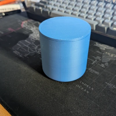 Ly đơn giản có nắp