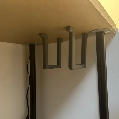 Giá đỡ UPS dưới gầm bàn