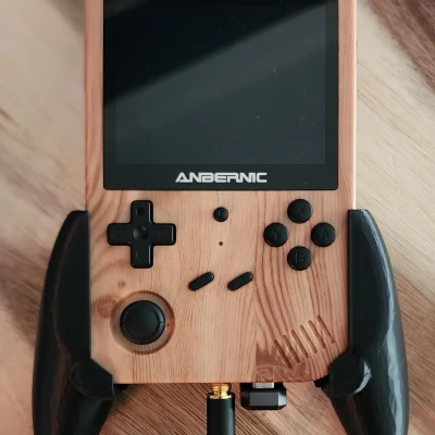 RG351V Tay Cầm Mở Rộng Phía Sau Thoải Mái