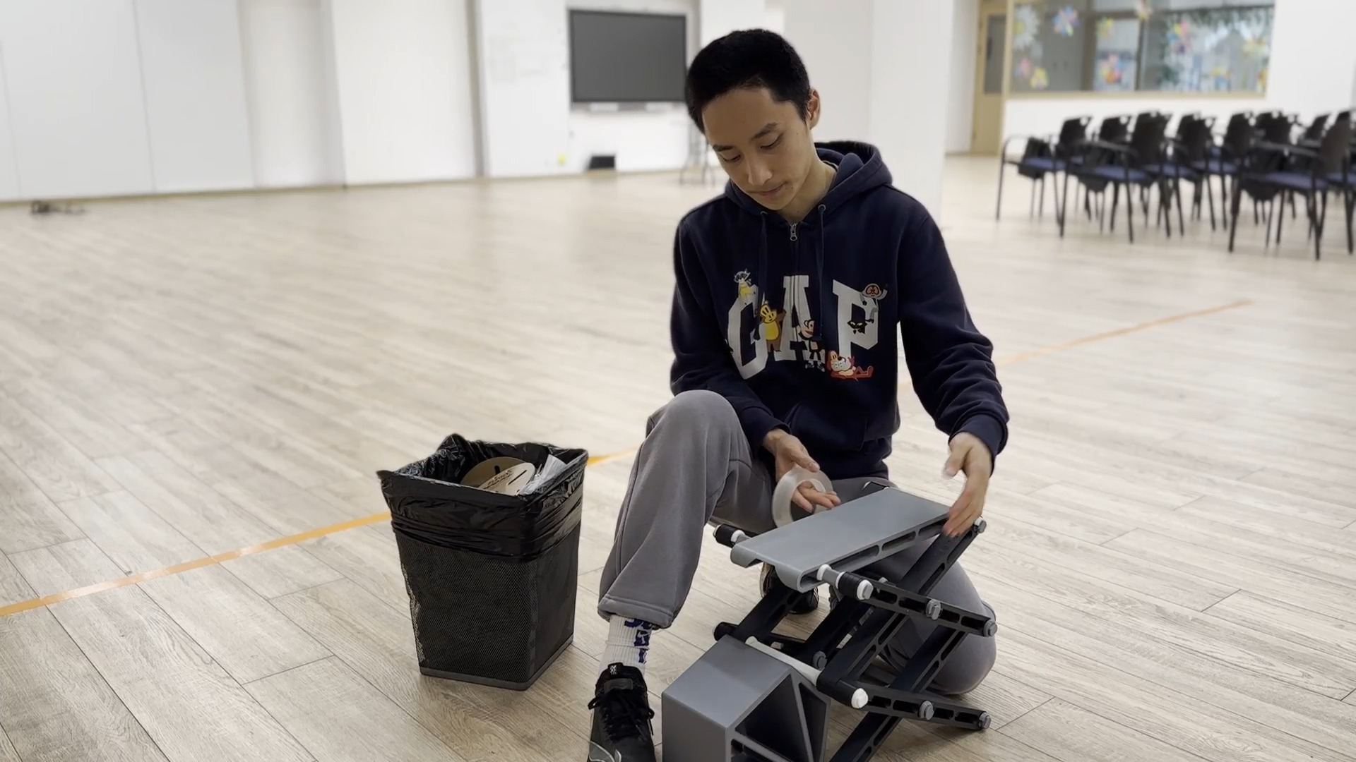 Bộ Nâng Thùng Rác Assist-a-can